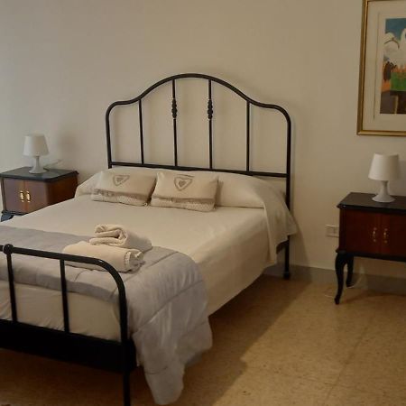 Holiday Flat Bari Exterior foto